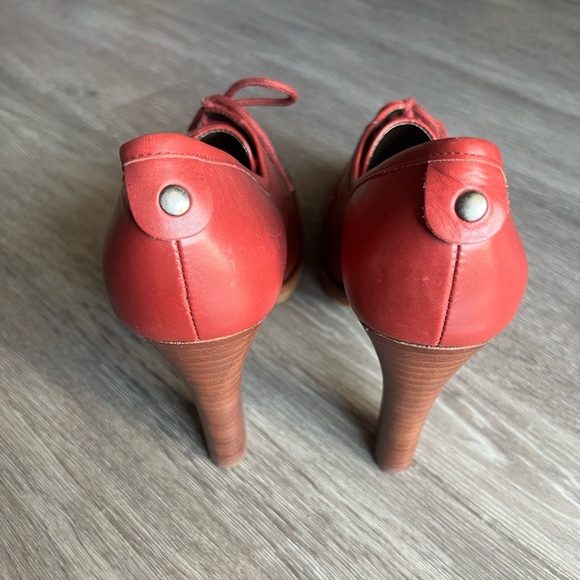 Nine West Red Vintage Classic Heels - Picture 6 of 8